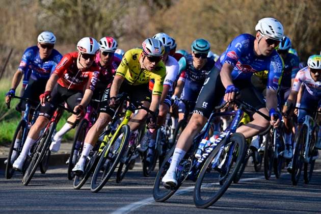 Ename Grand Prix Le Samyn 2026 Cycling Race DOUR, BELGIUM - MARCH 03 : Van Aert Wout (BEL) of Team Visma I Lease a Bike during the 58th edition of Ename Grand Prix Le Samyn an UCI Class 1.1 one day cycling road race for Men Elite of km with start in Quaregnon and finish in Dour on March 3, 2026 in Dour, Belgium, 03 03 2026 ( Motordriver Kenny Verfaillie - Dour Belgium  Copyright: xJanxDexMeuleneirx
