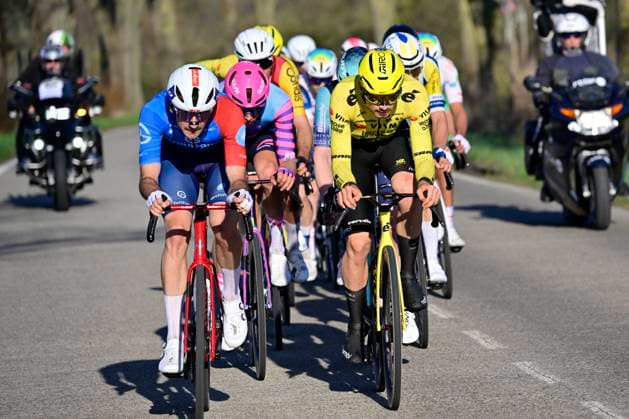 Ename Grand Prix Le Samyn 2026 Cycling Race DOUR, BELGIUM - MARCH 03 : riders of team Team Visma I Lease a Bike during the 58th edition of Ename Grand Prix Le Samyn an UCI Class 1.1 one day cycling road race for Men Elite of km with start in Quaregnon and finish in Dour on March 3, 2026 in Dour, Belgium, 03 03 2026 ( Motordriver Kenny Verfaillie - Dour Belgium  Copyright: xJanxDexMeuleneirx