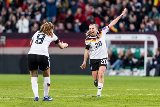 DRESDEN, GERMANY - MARCH 3: Elisa Senss (Germany, 20) celebrates scoring the 2:0 goal with teammate Sjoeke Nuesken (Nüsken, Nusken, Germany, 9) during the Women s European Qualifiers for the 2027 FIFA Women s World Cup match between Women s European Qualifiers for the 2027 FIFA Women s World Cup: Germany vs Slovenia at Ulrich-Haberland-Stadion on matchday 1 of the Women s European Qualifiers for the 2027 FIFA Women s World Cup on March 3, 2026 in Dresden, Germany. Saxony Germany Copyright: xSteffiexWunderlx