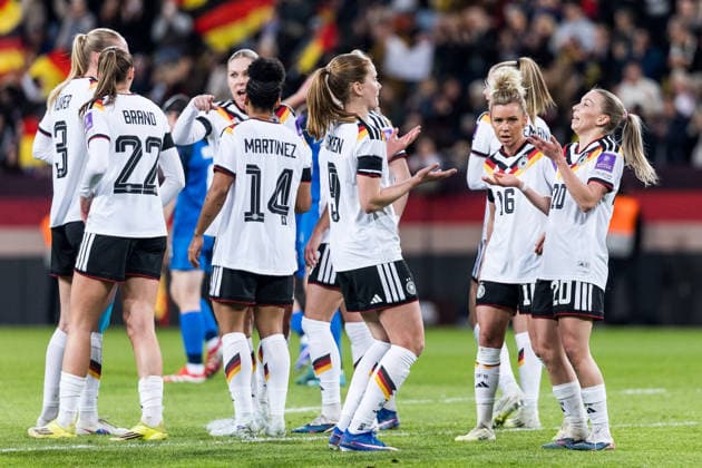 DRESDEN, GERMANY - MARCH 3: Elisa Senss (Germany, 20) celebrates scoring the 2:0 goal with teammate Sjoeke Nuesken (Nüsken, Nusken, Germany, 9) during the Women s European Qualifiers for the 2027 FIFA Women s World Cup match between Women s European Qualifiers for the 2027 FIFA Women s World Cup: Germany vs Slovenia at Ulrich-Haberland-Stadion on matchday 1 of the Women s European Qualifiers for the 2027 FIFA Women s World Cup on March 3, 2026 in Dresden, Germany. Saxony Germany Copyright: xSteffiexWunderlx