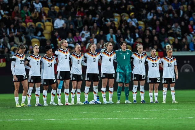 Sport, Football, World Cup Qualification Europe Women Season 2026 League A Group 4 1 Matchday Germany Slovenia 03 03 2026, Rudolf Harbig Stadion Dresden Memorial minute with applause for the deceased Anouschka Bernhard before the match Dresden Rudolf Harbig Stadion Saxony Germany