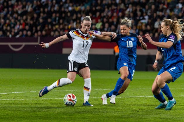 GER, UEFA Qualification for the FIFA Womens World Cup 2027, Germany Slovenia 03 03 2026, Rudolf Harbig Stadium, Dresden, GER, UEFA Qualification for the FIFA Womens World Cup 2027, Germany Slovenia Franziska Kett Germany 17 in a duel against Dominika ÄaonÄ Slovenia 10 Â nordphotoxGmbHxx xAlexanderxTrienitz nph00051