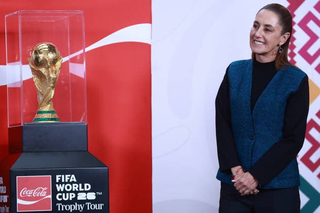 The FIFA World Cup, WM, Weltmeisterschaft, Fussball Trophy at Claudia Sheinbaum s press conference, PK, Pressekonferenz in Mexico MEXICO CITY, MEXICO - MARCH 03: Mexican President Claudia Sheinbaum poses with the FIFA World Cup Trophy after her daily press conference, at the National Palace, in Mexico City, Mexico on March 03, 2026. The FIFA World Cup Trophy continues its journey through Mexico as part of the official Trophy Tour. Daniel Cardenas Anadolu Mexico City Mexico. Editorial use only. Please get in touch for any other usage. Copyright: x2026xAnadoluxDanielxCardenasx