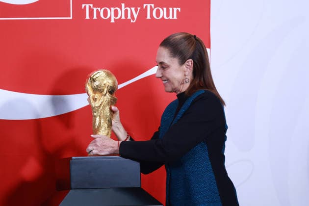 The FIFA World Cup, WM, Weltmeisterschaft, Fussball Trophy at Claudia Sheinbaum s press conference, PK, Pressekonferenz in Mexico MEXICO CITY, MEXICO - MARCH 03: Mexican President Claudia Sheinbaum poses with the FIFA World Cup Trophy after her daily press conference, at the National Palace, in Mexico City, Mexico on March 03, 2026. The FIFA World Cup Trophy continues its journey through Mexico as part of the official Trophy Tour. Daniel Cardenas Anadolu Mexico City Mexico. Editorial use only. Please get in touch for any other usage. Copyright: x2026xAnadoluxDanielxCardenasx