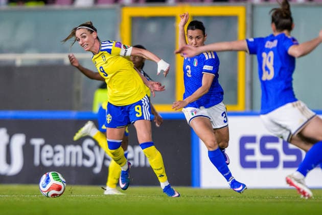 260303 during the Women s FIFA World Cup Qualifier football match between between Italy and Sweden on March 3, 2026 in Reggio Calabria Photo Ludvig Thunman BILDBYRAN code LT LT0780 fotboll football soccer fotball vm kval kval fifa womens world cup qualifier qualifier italien italy sverige sweden dam bbeng  Copyright: LUDVIGxTHUNMAN BB260303LT040