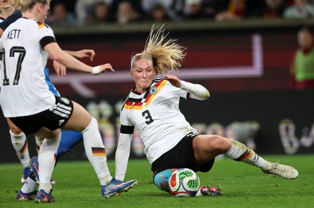 Camilla Küver , WM-Qualifikation , Frauen-Nationalmannschaft , Deutschland-Slowenien , Fußball , in den Rudolf Harbig Stadion, in Dresden , Sachsen , Deutschland. März 03 , 2026 . Photo by: Davide Elias IPA Photo Pressefoto DENL Copyright: xDavidexEliasx