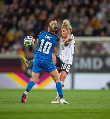 Soccer, Women, Season 2025 2026, World Cup Qualification in Dresden League A, Group 4 , Germany Slovenia, f l Dominika Conc Slovenia , Linda Dallmann Germany , 03 03 2026, Copyright: xSebastianxRäppold MatthiasxKochx