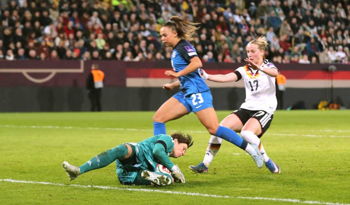 Ann Katrin Berger holds the ball, Maja Sternad, Franziska Kett duel Match scene Action Sport Football Soccer FIFA World Cup Qualification in Dresden International match National team DFB Women 03 03 2026 Germany GER vs Slovenia SLO DFL regulations prohibit any use of photographs as image sequences and or quasi video