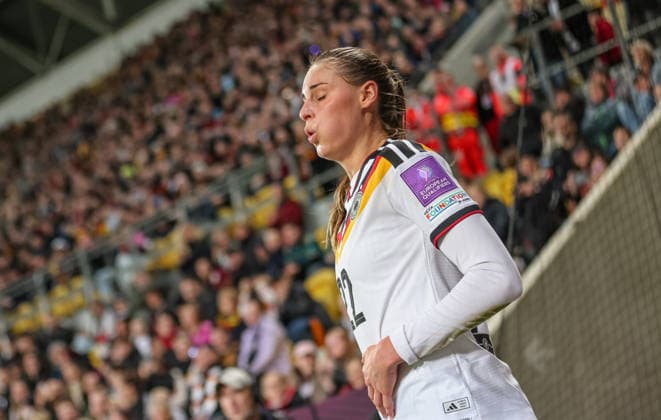 GER, Dresden, Germany vs. Slovenia, international match, football, FIFA, 2026 2027 season, World Cup qualification, Rudolf Harbig Stadium, 1 matchday in picture Jule Brand Germany Women 22 concentrates on corner kick DFB DFL REGULATIONS PROHIBIT ANY USE OF PHOTOGRAPHS AS IMAGE SEQUENCES AND OR QUASI VIDEO, 03 03 2026 Copyright: HMBxMedia HendrikxHamelau