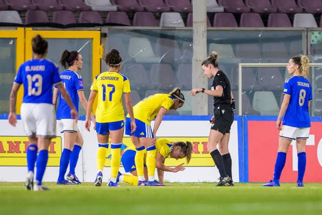 260303 Johanna Rytting Kaneryd of Sweden in pain during the Women s FIFA World Cup Qualifier football match between between Italy and Sweden on March 3, 2026 in Reggio Calabria Photo Ludvig Thunman BILDBYRAN code LT LT0780 fotboll football soccer fotball vm kval kval fifa womens world cup qualifier qualifier italien italy sverige sweden dam bbeng  Copyright: LUDVIGxTHUNMAN BB260303LT062
