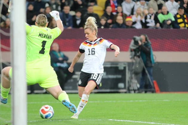 03 03 2026 Soccer Women 2025 2026 World Cup Qualification Europe 1 Matchday Germany Slovenia Rudolf Harbig Stadion Dresden Linda Dallmann Germany, 16, white scores 3 0 Dresden Saxony Germany