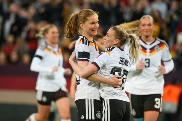 Dresden, Germany 03 March 2026 International match for Womens World Cup Qualification Germany Women vs Slovenia Women In the picture from left the second scorer Elisa Senß Senss Germany scores the goal to 2 0 for Germany and cheers with Sjoeke Nüsken Nuesken Germany Copyright: HMBxMedia MadeleinexFantini