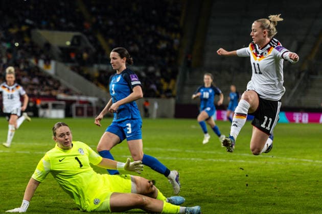 GER, UEFA Qualification for the FIFA Womens World Cup 2027, Germany Slovenia 03 03 2026, Rudolf Harbig Stadium, Dresden, GER, UEFA Qualification for the FIFA Womens World Cup 2027, Germany Slovenia Lea Schüller Germany 11 zum 5 0 Â nordphotoxGmbHxx xAlexanderxTrienitz nph00051