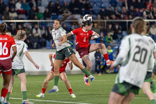 03 03 2026, Lausanne, Stade de la Tuiliere, Switzerland Northern Ireland World Cup Women s European Qualifiers, Géraldine Reuteler of Switzerland fights for heading the ball with Ellie Mason of Northern Ireland Lausanne Stade de la Tuiliere Vaud Switzerland Copyright: xJustPictures.ch PascalxKesselmarkx jp-en-PaKe-_62B0500