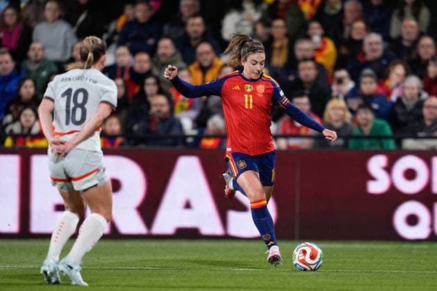 March 3, 2026, Castellon, Castellon, Spain: Alexia Putellas of Spain kicks the ball during the European WomenÃ¢â‚¬â ¢s qualifiers for the FIFA WomenÃ¢â‚¬â ¢s World Cup 2027, League Phase MD1, football match played between Spain and Iceland at Estadio SkyFi Castalia on March 03, 2026, in Castellon, Spain. Castellon Spain - ZUMAa181 20260303_zaa_a181_065 Copyright: xDennisxAgyemanx