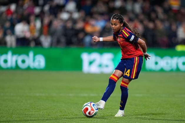 March 3, 2026, Castellon, Castellon, Spain: Vicky Lopez of Spain plays the ball during the European WomenÃ¢â‚¬â ¢s qualifiers for the FIFA WomenÃ¢â‚¬â ¢s World Cup 2027, League Phase MD1, football match played between Spain and Iceland at Estadio SkyFi Castalia on March 03, 2026, in Castellon, Spain. Castellon Spain - ZUMAa181 20260303_zaa_a181_067 Copyright: xDennisxAgyemanx