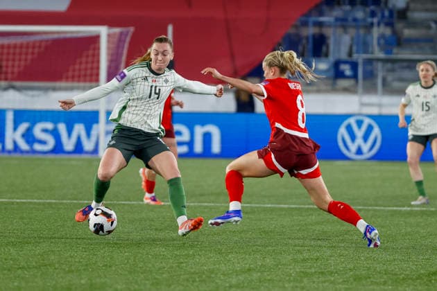 Lauren Wade Northern Ireland, 14 and Nadine Riesen Switzerland, 08 in duel , Switzerland, Soccer, UEFA Womens World Cup Qualification, Group B 2, Switzerland vs Northern Ireland, 03 03 2026, Lausanne Stade de la Tuiliere Switzerland Copyright: xGrantxHubbsx