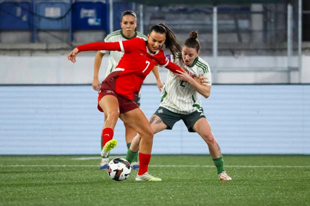 Riola Xhemaili Switzerland, 07 and Rebecca McKenna Northern Ireland, 02 in duel , Switzerland, Soccer, UEFA Womens World Cup Qualification, Group B 2, Switzerland vs Northern Ireland, 03 03 2026, Lausanne Stade de la Tuiliere Switzerland Copyright: xGrantxHubbsx