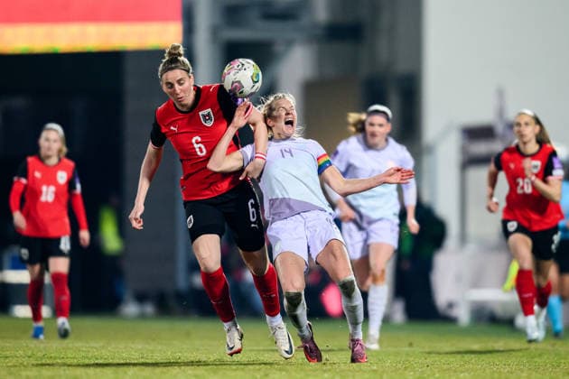 260303 Katharina Schiechtl of Austria and Ada Hegerberg of Norway during the FIFA Women s World Cup Qualifier football match between Austria and Norway on March 3, 2026 in Vienna Photo Marius Simensen BILDBYRAN COP 238 MM0059 bbeng dam vm kval vm kvalifisering kvinner vm kvalik football fotball landskamp soccer fifa world cup qualifier norge norway austria osterrike  Copyright: MARIUSxSIMENSEN BB260303BB256