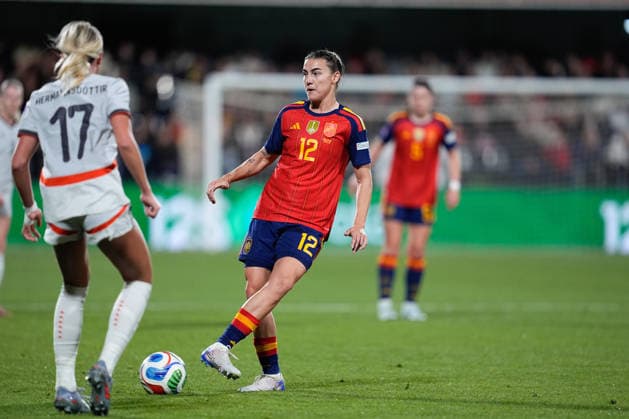 March 3, 2026, Castellon, Castellon, Spain: Patri Guijarro of Spain plays the ball during the European WomenÃ¢â‚¬â ¢s qualifiers for the FIFA WomenÃ¢â‚¬â ¢s World Cup 2027, League Phase MD1, football match played between Spain and Iceland at Estadio SkyFi Castalia on March 03, 2026, in Castellon, Spain. Castellon Spain - ZUMAa181 20260303_zaa_a181_071 Copyright: xDennisxAgyemanx