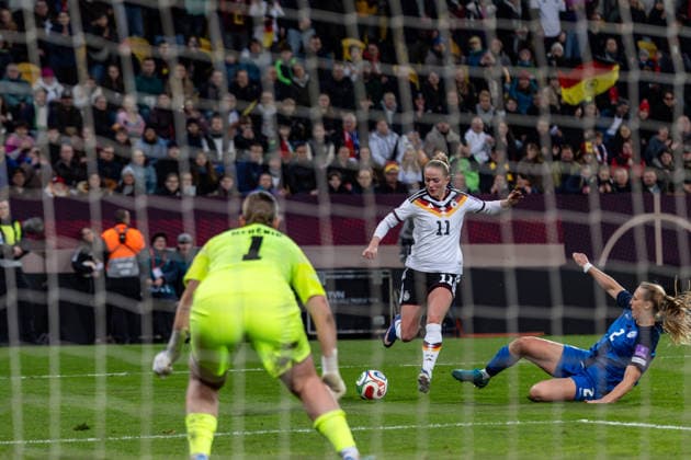 GER, UEFA Qualification for the FIFA Womens World Cup 2027, Germany Slovenia 03 03 2026, Rudolf Harbig Stadium, Dresden, GER, UEFA Qualification for the FIFA Womens World Cup 2027, Germany Slovenia Lea Schüller Germany 11 in a duel against Lana Golob Slovenia 2 Â nordphotoxGmbHxx xAlexanderxTrienitz nph00051
