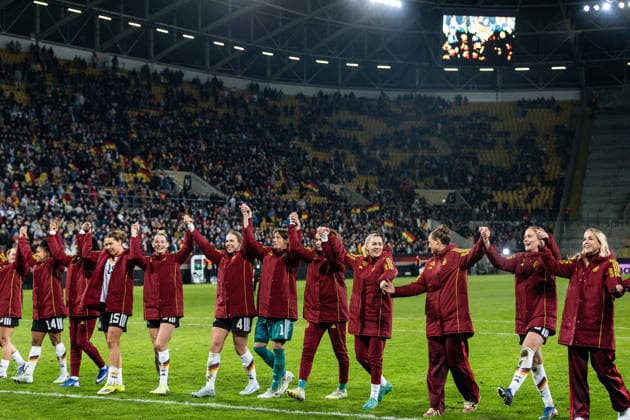 GER, UEFA Qualifying for the FIFA Womens World Cup 2027, Germany Slovenia 03 03 2026, Rudolf Harbig Stadium, Dresden, GER, UEFA Qualifying for the FIFA Womens World Cup 2027, Germany Slovenia Team Germany celebrates after the victory Â nordphotoxGmbHxx xAlexanderxTrienitz nph00051