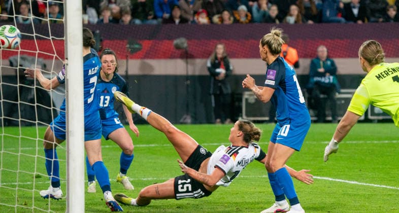 3 3 2026, Soccer, GER, Women, World Cup Qualification, Matchday 1, Germany Slovenia, Larissa Mühlhaus Germany, 3 v right scores the goal for 4 0 Dresden Rudolf Harbig Stadium Saxony Germany