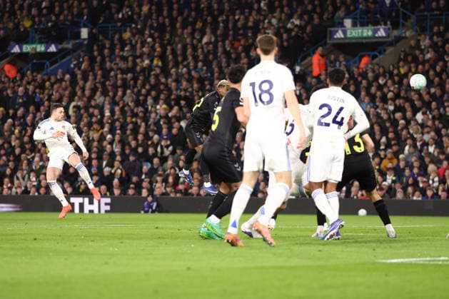 Leeds United v Sunderland, Premier League Gabriel Gudmundsson of Leeds United shoots during the Premier League match between Leeds United and Sunderland at Elland Road, Leeds, UK on 3 March 2026. Leeds Elland Road West Yorkshire UK Editorial use only DataCo restrictions apply See www.football-dataco.com , Copyright: xRyanxBrownex PSI-23832-0026