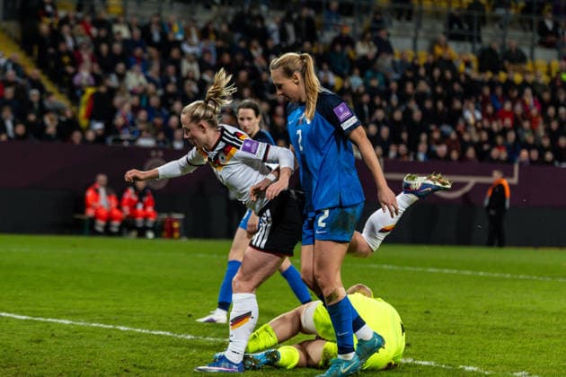 GER, UEFA Qualification for the FIFA Womens World Cup 2027, Germany Slovenia 03 03 2026, Rudolf Harbig Stadium, Dresden, GER, UEFA Qualification for the FIFA Womens World Cup 2027, Germany Slovenia Lea Schüller Germany 11 in duel against Lana Golob Slovenia 2 Â nordphotoxGmbHxx xAlexanderxTrienitz nph00051
