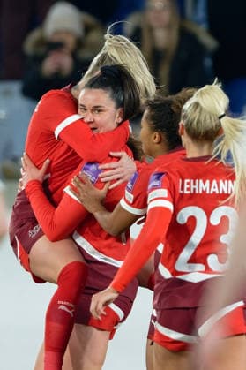 Lausanne, Switzerland - March 03 : Svenja Folmli of Switzerland celebrates after scoring her team s second goal with teammates during the FIFA Women s World Cup 2027 Qualifiers match between Switzerland and Northern Ireland at Stade de la Tuiliere on March 03 , 2026 in Lausanne, Switzerland. (Photo by Giuseppe Velletri SPP) Copyright: xGiuseppexVelletrix xSPPx Sportspressphoto_SPR100674
