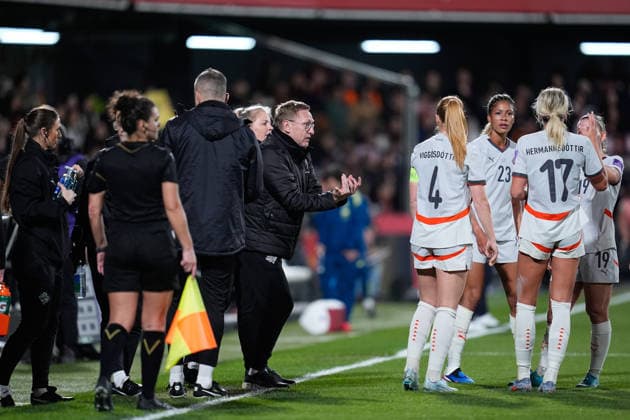 March 3, 2026, Castellon, Castellon, Spain: Thorsteinn Halldorsson, head coach of Iceland, talk during the European Womenâ€⠢s qualifiers for the FIFA Womenâ€⠢s World Cup 2027, League Phase MD1, football match played between Spain and Iceland at Estadio SkyFi Castalia on March 03, 2026, in Castellon, Spain. Castellon Spain - ZUMAa181 20260303_zaa_a181_143 Copyright: xDennisxAgyemanx