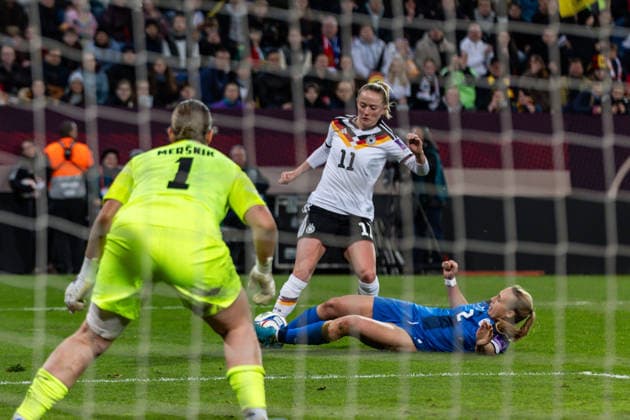 GER, UEFA Qualification for the FIFA Womens World Cup 2027, Germany Slovenia 03 03 2026, Rudolf Harbig Stadium, Dresden, GER, UEFA Qualification for the FIFA Womens World Cup 2027, Germany Slovenia Lea Schüller Germany 11 in duel against Lana Golob Slovenia 2 Â nordphotoxGmbHxx xAlexanderxTrienitz nph00051