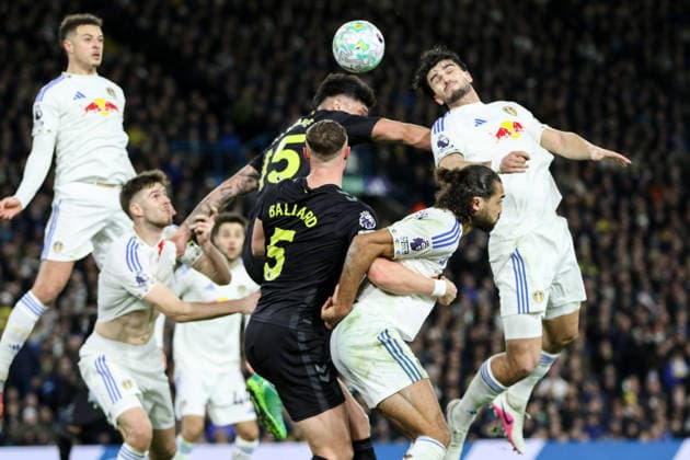 LEEDS, ENGLAND - March 03: Omar Alderete of Sunderland AFC heads the ball during the Premier League match between Leeds United and Sunderland at Elland Road on March 03, 2026 in Leeds, England. (Photo by Sean Chandler SPP) Copyright: xSeanxChandlerx xSPPx Sportspressphoto_SPR100688