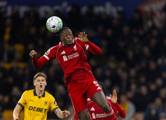 Football - FA Premier League - Wolverhampton Wanderers FC v Liverpool FC WOLVERHAMPTON, ENGLAND - Tuesday, March 3, 2026: Liverpool s Ibrahima KonatÃ challenges for a header during the FA Premier League match between Wolverhampton Wanderers FC and Liverpool FC at Molineux Stadium. (Photo by David Rawcliffe Propaganda) WOLVERHAMPTON Molineux Stadium WEST MIDLANDS ENGLAND  Copyright: xDavidxRawcliffex P2026-03-03-Wolves_Liverpool-61