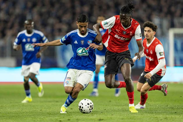 FOOTBALL : Racing Strasbourg (RCS) vs Reims - Coupe de France - Strasbourg - 03 03 26 Sebastian Nanasi 11 (RCS) et Valentin Barco 32 (RCS)  Copyright: xelyxandroxcegarrax