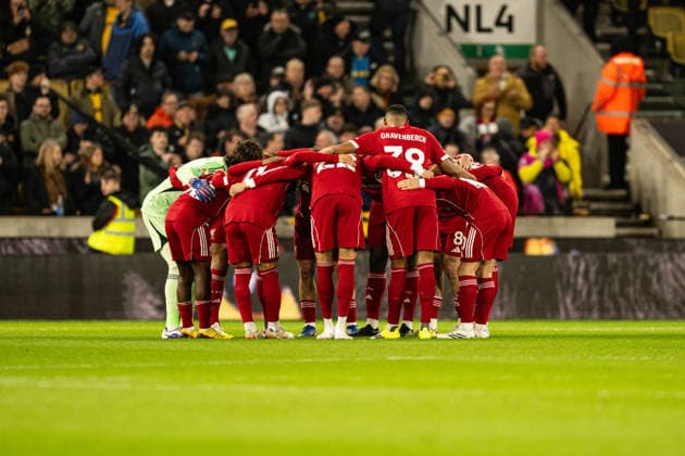 3rd March 2026; Molineux Stadium, Wolverhampton, West Midlands, England; Premier League Football, Wolverhampton Wanderers versus Liverpool; Liverpool players huddle before kick-off  GodfreyxPitt Content restricted for UK based newspaper