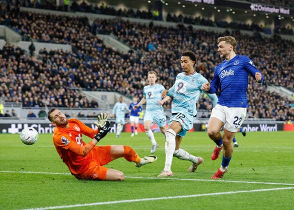 Liverpool, England, 3rd March 2026. Kiernan Dewsbury-Hall of Everton scores their sides second goal during the Everton vs Burnley Premier League match at Hill Dickinson Stadium, Liverpool. Picture credit should read: Cody Froggatt Sportimage EDITORIAL USE ONLY. No use with unauthorised audio, video, data, fixture lists, club league logos or live services. Online in-match use limited to 120 images, no video emulation. No use in betting, games or single club league player publications. SPI_019_CF_EVERTON_V_BURNLEY SPI-4573-0019