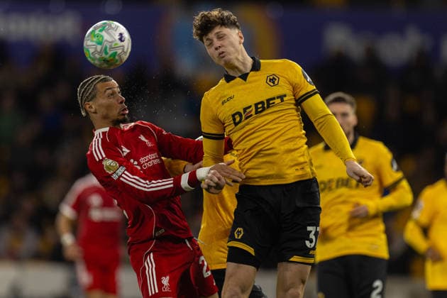 Football - FA Premier League - Wolverhampton Wanderers FC v Liverpool FC WOLVERHAMPTON, ENGLAND - Tuesday, March 3, 2026: Liverpool s Hugo Ekitike challenges for a header with Wolverhampton Wanderers Ladislav KrejÄi (R) during the FA Premier League match between Wolverhampton Wanderers FC and Liverpool FC at Molineux Stadium. (Photo by David Rawcliffe Propaganda) WOLVERHAMPTON Molineux Stadium WEST MIDLANDS ENGLAND  Copyright: xDavidxRawcliffex P2026-03-03-Wolves_Liverpool-81