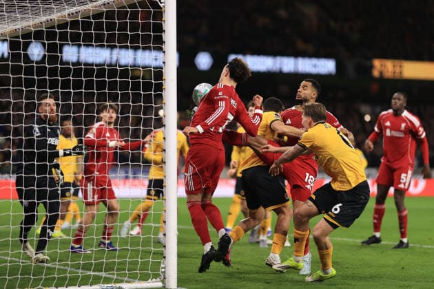 Fußball Premier League Wolverhampton Wanderers gegen Liverpool 3. März 2026 Premier League Wolverhampton Wanderers gegen Liverpool Curtis Jones von Liverpool scheitert trotz seiner Nähe am Tor Foto Simon Stacpoole Abseits Wolverhampton UK  Copyright: xSimonxStacpoolexOffside