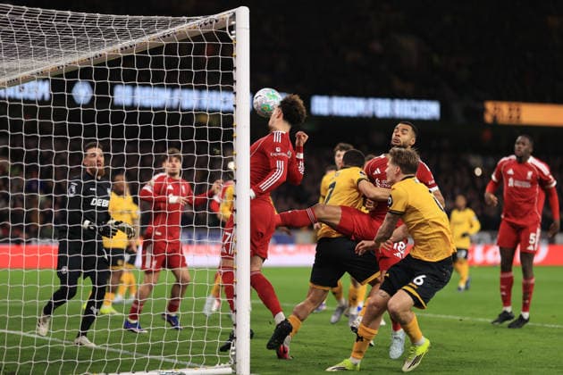 Fußball Premier League Wolverhampton Wanderers gegen Liverpool 3. März 2026 Premier League Wolverhampton Wanderers gegen Liverpool Curtis Jones von Liverpool scheitert trotz seiner Nähe am Tor Foto Simon Stacpoole Abseits Wolverhampton UK  Copyright: xSimonxStacpoolexOffside