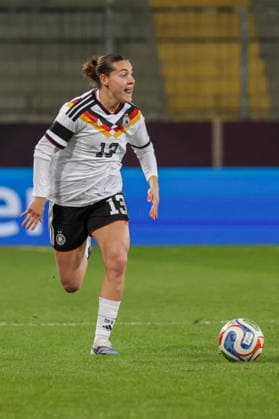 03 03 2026, xgrfx, Football World Cup Qualification , Germany Women Slovenia Women v l Carlotta Wamser Deutsche Frauennationalmannschaft DFL DFB REGULATIONS PROHIBIT ANY USE OF PHOTOGRAPHS as IMAGE SEQUENCES and or QUASI VIDEO Dresden