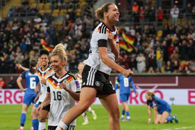 03 03 2026, xgrfx, Football World Cup Qualification , Germany Women Slovenia Women v l Goal, Larissa Mühlhaus Deutsche Frauennationalmannschaft DFL DFB REGULATIONS PROHIBIT ANY USE OF PHOTOGRAPHS as IMAGE SEQUENCES and or QUASI VIDEO Dresden