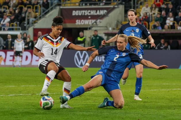03 03 2026, xgrfx, Soccer World Cup Qualification , Germany Women Slovenia Women v l Shekiera Martinez German Womens National Team , Lana Golob Slovenia DFL DFB REGULATIONS PROHIBIT ANY USE OF PHOTOGRAPHS as IMAGE SEQUENCES and or QUASI VIDEO Dresden