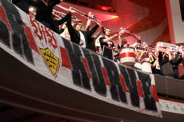 03 03 26 VfB Stuttgart concert Klassik trifft Kurve Germany, Stuttgart, 03 03 2026, Football, Bundesliga, VfB Stuttgart, concert Klassik trifft Kurve in der Liederhalle Stuttgart fans with scarves