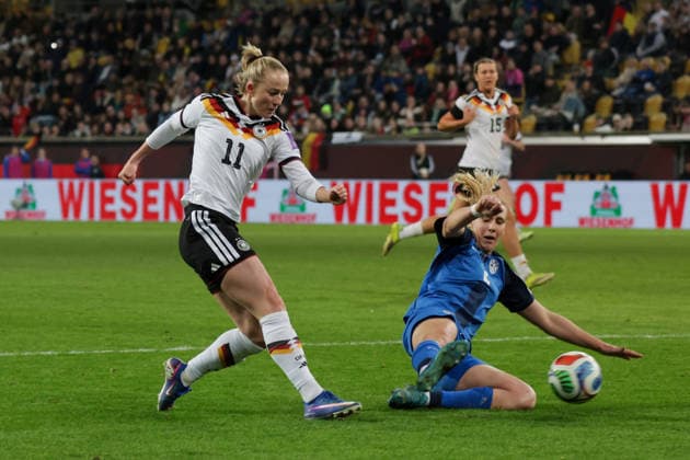 03 03 2026, xgrfx, Soccer World Cup Qualification , Germany Women Slovenia Women v l Lea Schüller German Womens National Team , Lana Golob Slovenia DFL DFB REGULATIONS PROHIBIT ANY USE OF PHOTOGRAPHS as IMAGE SEQUENCES and or QUASI VIDEO Dresden