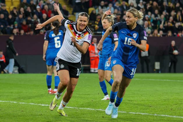 Dresden, Germany 03 March 2026 International match for Womens World Cup Qualification Germany Women vs Slovenia Women In the picture from left Larissa Mühlhaus Muehlhaus Germany and Kaja Erzen Slovenia Copyright: HMBxMedia MadeleinexFantini
