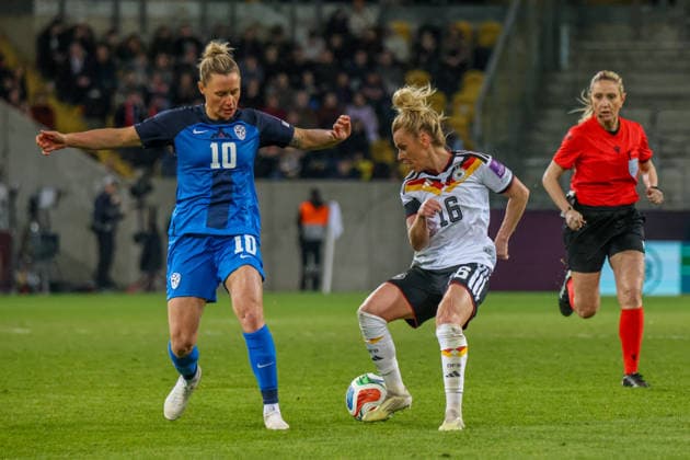 Dresden, Germany 03 March 2026 International match for Womens World Cup Qualification Germany Women vs Slovenia Women In the picture from left in duel Dominika Conc Slovenia and Linda Dallmann Germany Copyright: HMBxMedia MadeleinexFantini