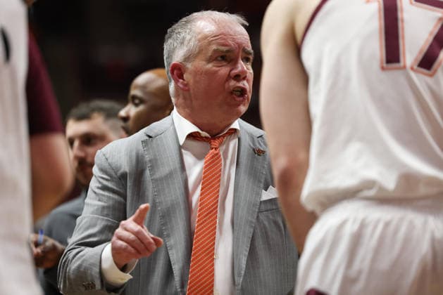 March 3, 2026: Virginia Tech Hokies head coach Mike Young speaks during a timeout during the NCAA, College League, USA Mens Basketball game between Boston College Eagles and Virginia Tech Hokies at Cassell Coliseum in Blacksburg, Virginia. CSM Blacksburg USA - ZUMAc04_ 20260303_zma_c04_059 Copyright: xGregxAtkinsx