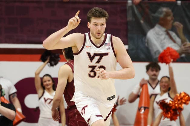 March 3, 2026: Virginia Tech Hokies center Christian Gurdak (32) thanks a teammate during the NCAA, College League, USA Mens Basketball game between Boston College Eagles and Virginia Tech Hokies at Cassell Coliseum in Blacksburg, Virginia. CSM Blacksburg USA - ZUMAc04_ 20260303_zma_c04_072 Copyright: xGregxAtkinsx