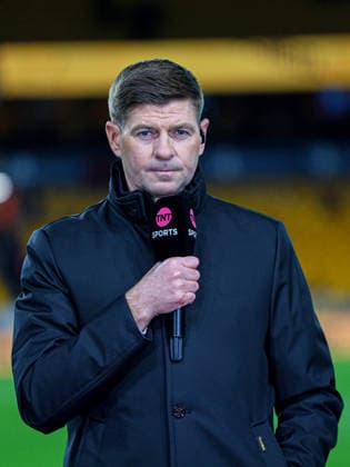 WOLVERHAMPTON, ENGLAND - March 03: Steven Gerrard presenting during the Premier League football match between Wolverhampton Wanderers and Liverpool at Molineux stadium on March 03, 2026 in Wolverhampton, England. (Photo by Natalie Mincher Sports Press Photo) Copyright: xNataliexMincher SPPx Sportspressphoto_SPR101216